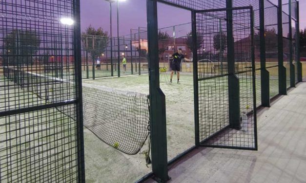 El pádel es un deporte en crecimiento en nuestro municipio
