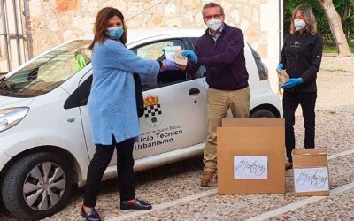Bonito detalle de la empresa FFG Catering para sesenta familias del Municipio
