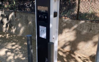 Cuatro Puntos de Recarga para vehículos eléctricos