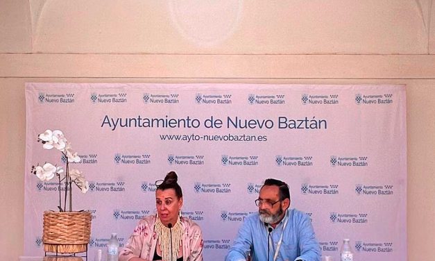 Entrega de premios del II Certamen Literario en Nuevo Baztán
