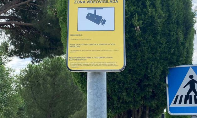 Instalados los nuevos paneles informativos en las entradas de Eurovillas