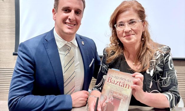 Luz Nogués presenta su nuevo libro en Madrid